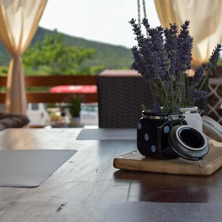 Mobile Home Tomic Tisno Buitenkant foto