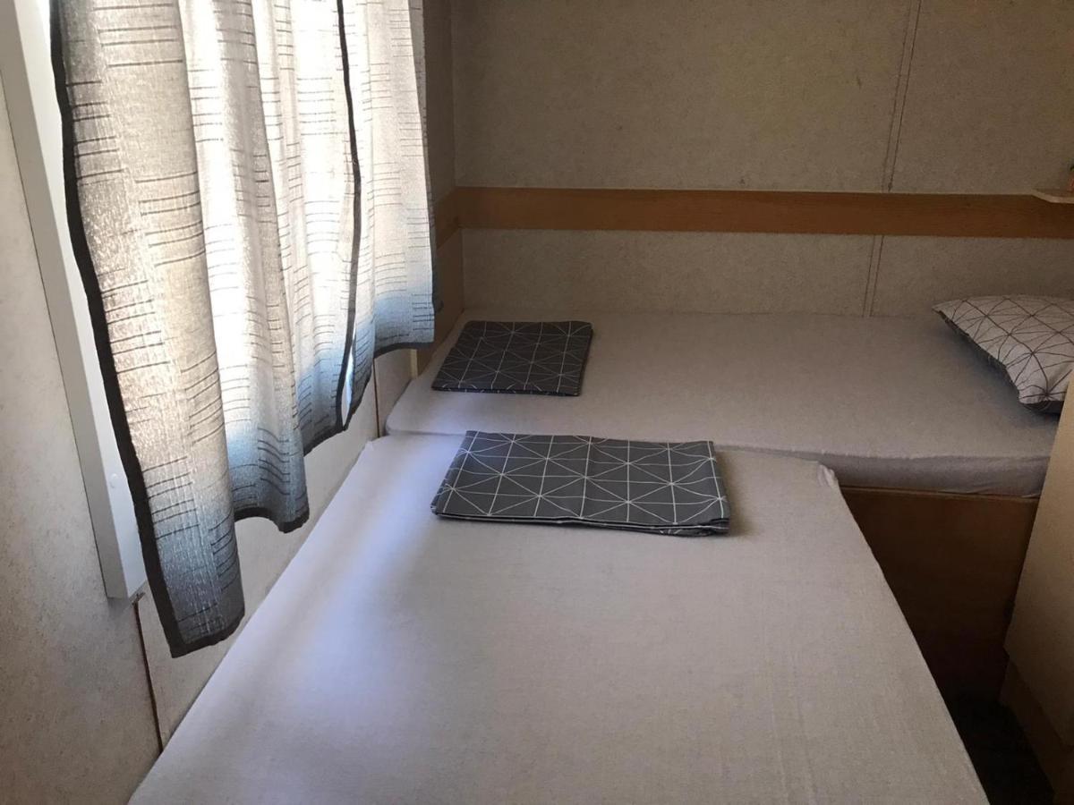Mobile Home Tomic Tisno Buitenkant foto