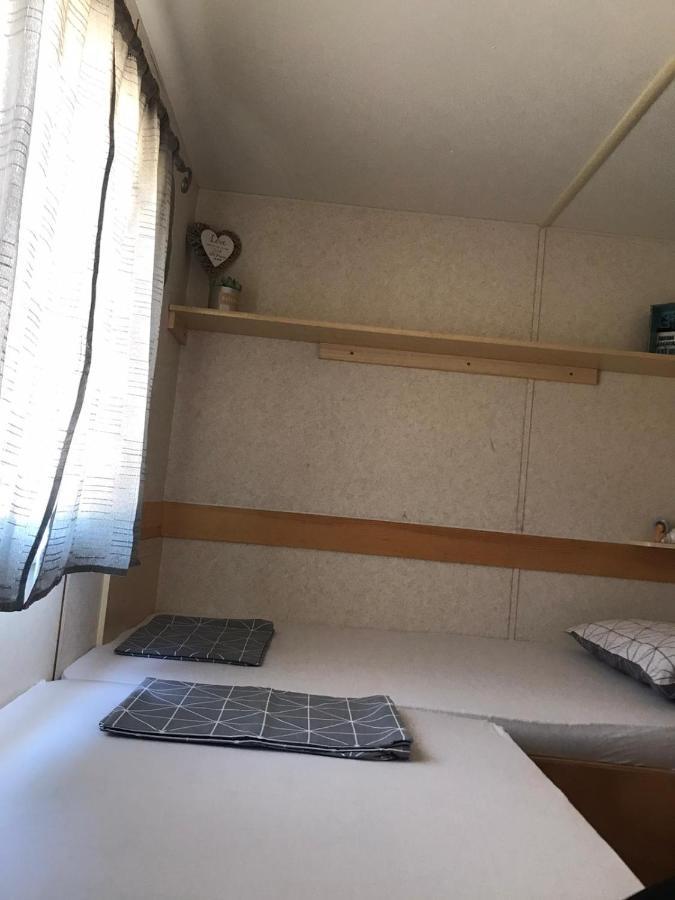 Mobile Home Tomic Tisno Buitenkant foto