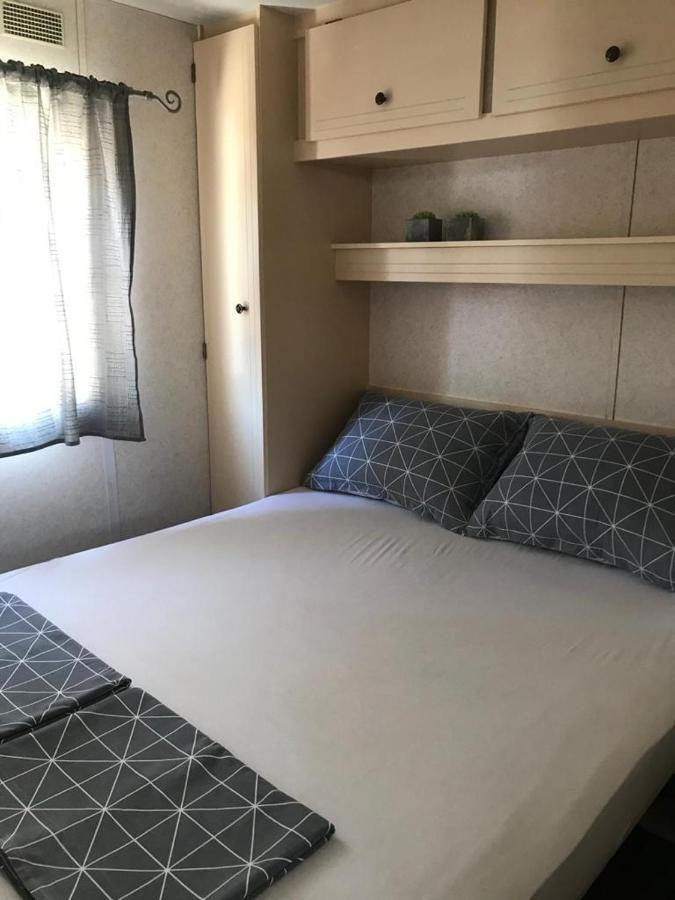 Mobile Home Tomic Tisno Buitenkant foto