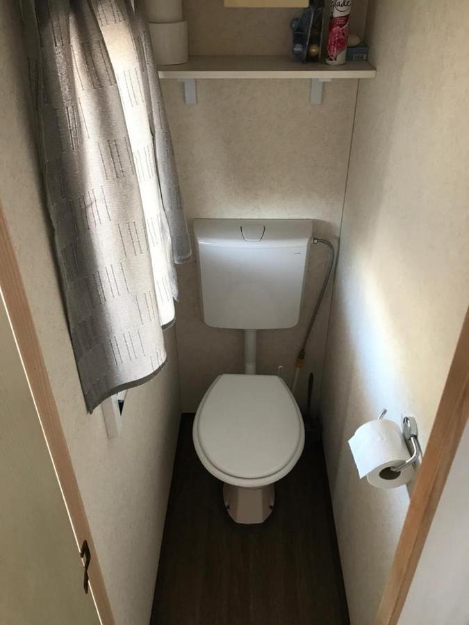 Mobile Home Tomic Tisno Buitenkant foto